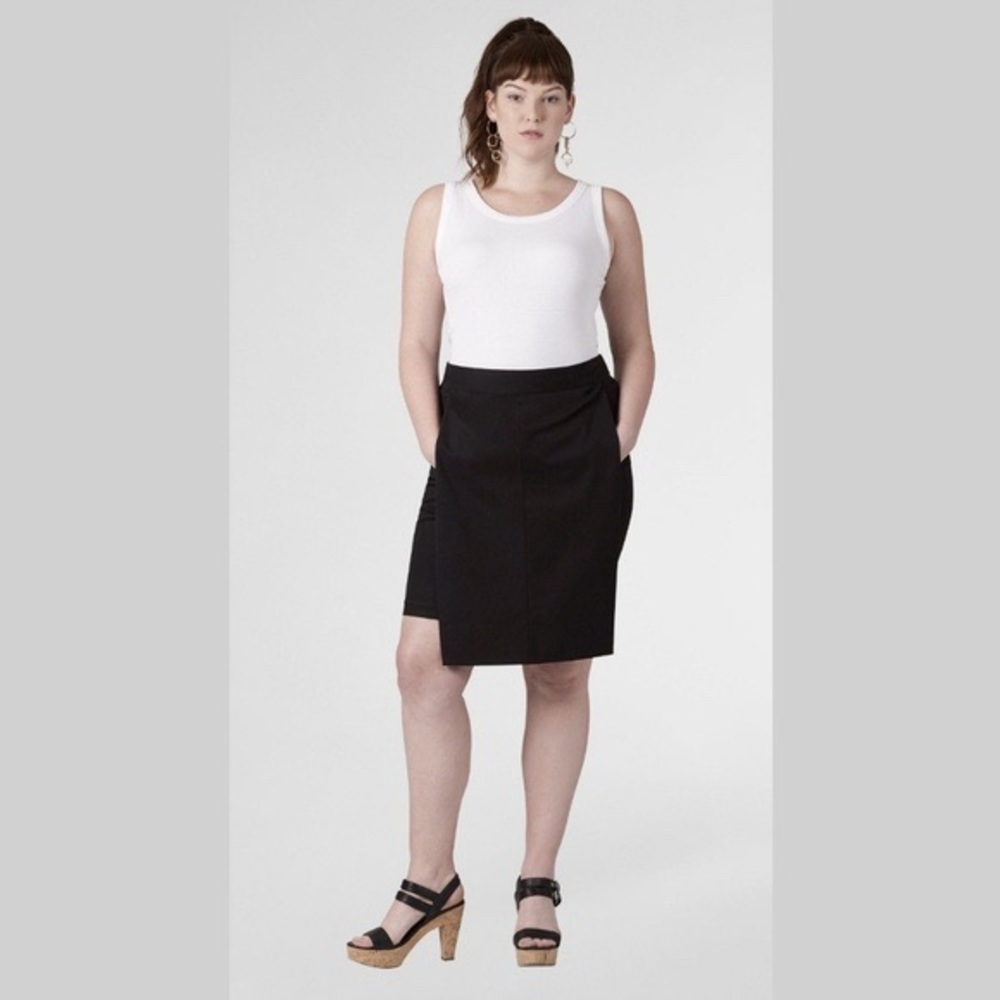 Universal Ahr Apron Skirt (black)